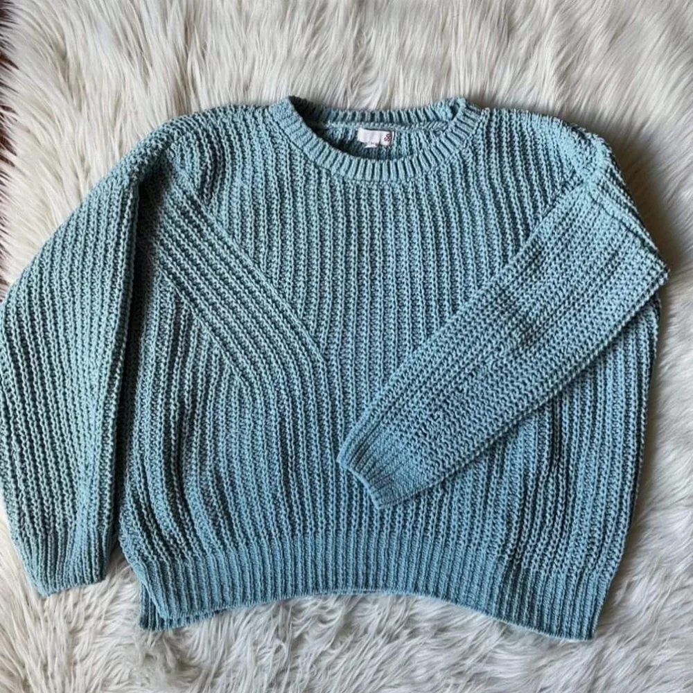 SO Sweater - Picture 1 of 1